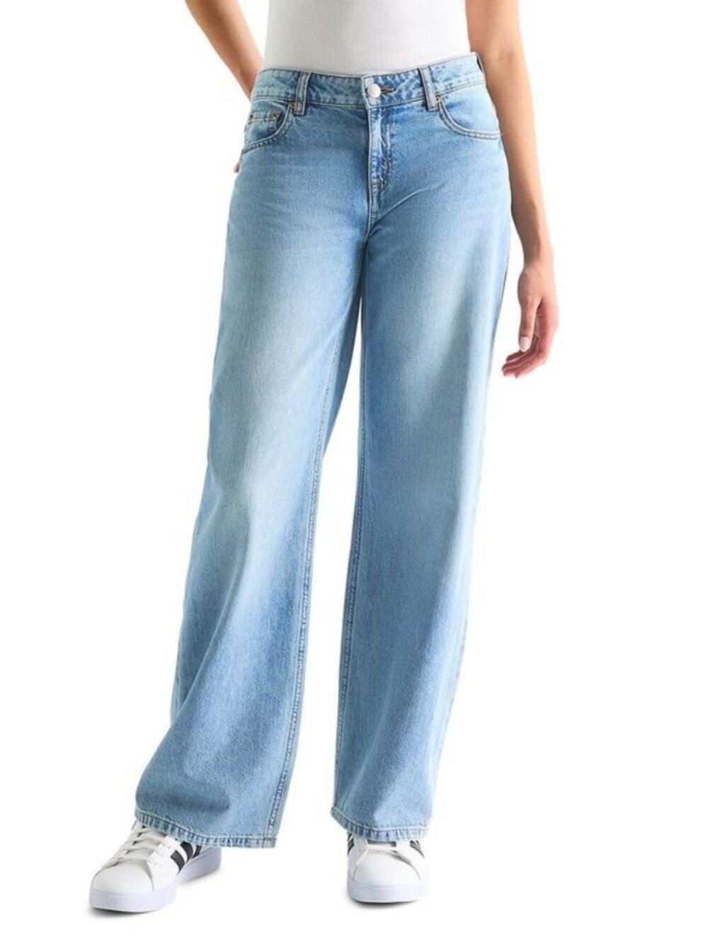 Aeropostale Women's Low Rise, Baggy Wide Leg Jeans, Light Wash  Size 2   NWT